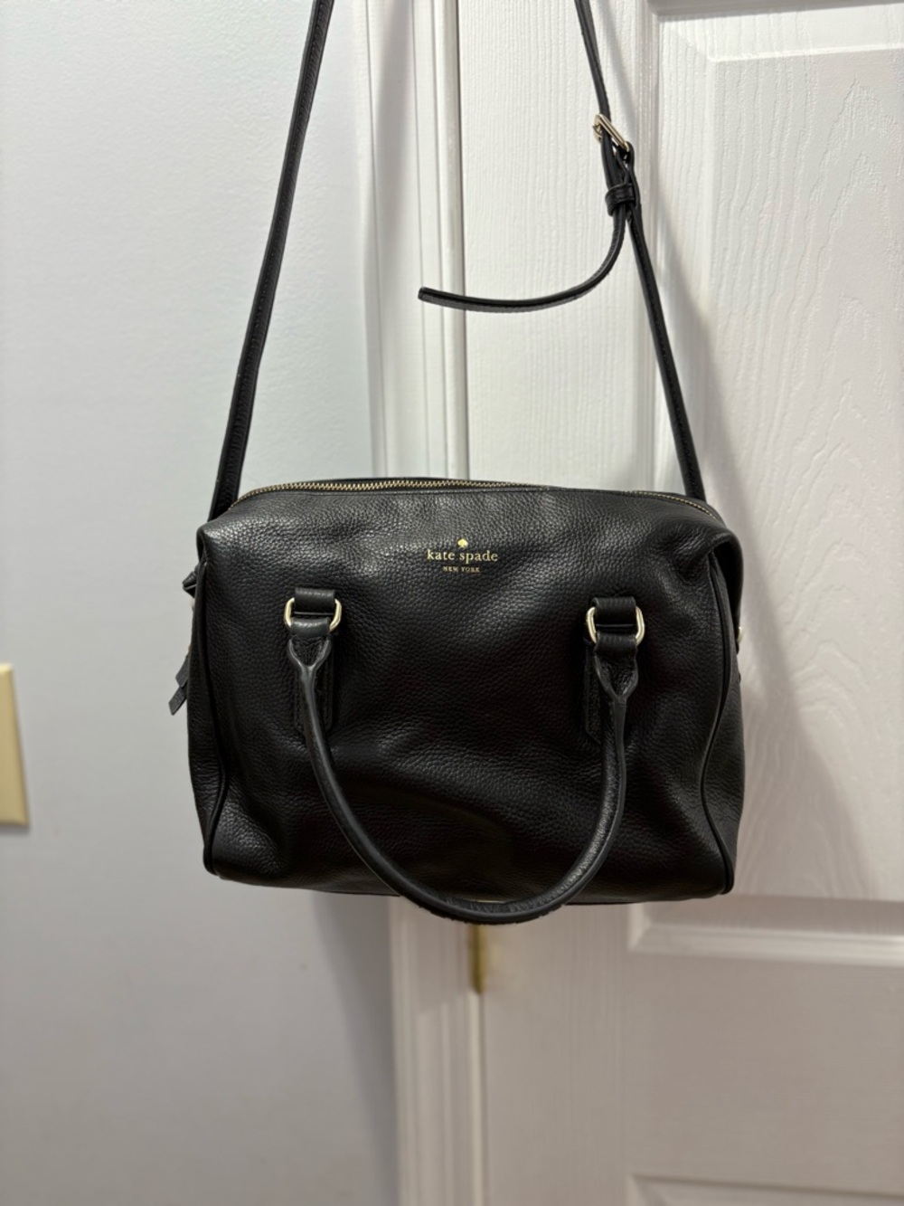 Kate Spade Black Pebbled Leather Satchel With Crossbody Strap In Black Pre-Owned